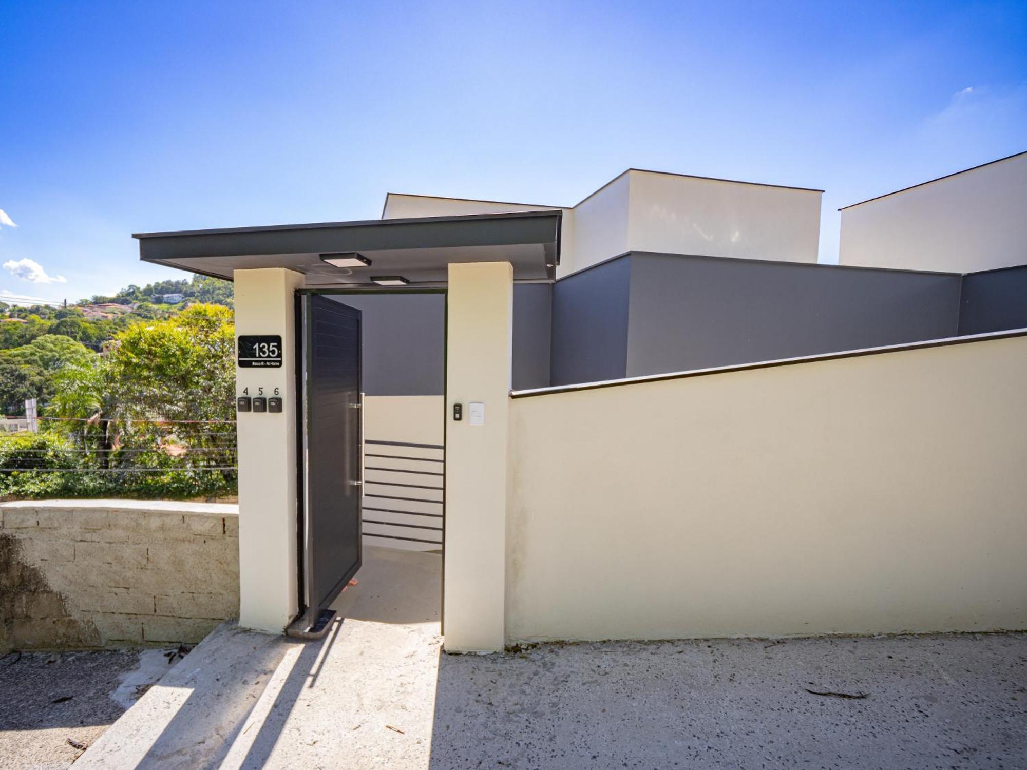 Apartamento Loft Moderno Com Vista Para As Montanhas Águas de Lindóia Exterior foto